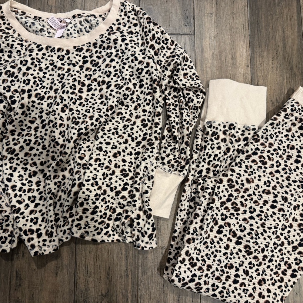 Victoria's Secret Leopard Print women’s Pajamas - Cream and Black